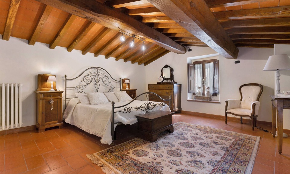Villore Villa | Villa 'Casa Padronale Podere La Carbonaia' with Private Terrace, Shared Garden, and Wi-Fi