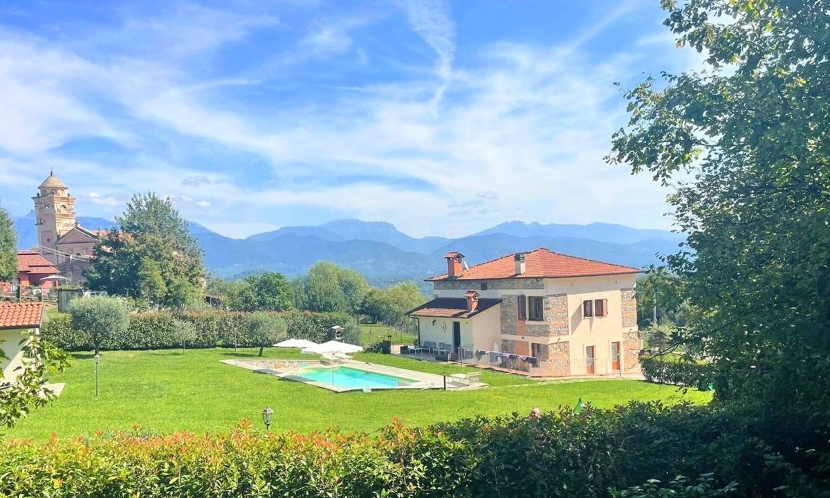 Tresana Villa | Villa del Sognatore, tuscan villa with pool for 12