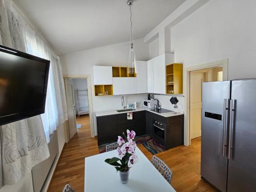Novoli - San Donato Apartment | Villa Demidoff Apartment