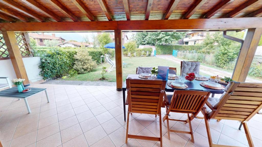 Pieve Vecchia Villa | Villa Dolce Riva Lake Escape by Booking Garda Lake