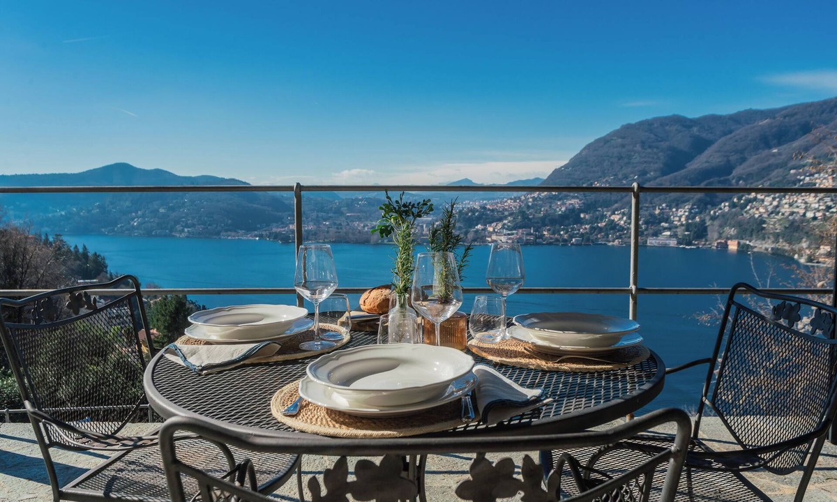 Blevio House | Villa Eugenia - Pool e Garden Retreat in Como .