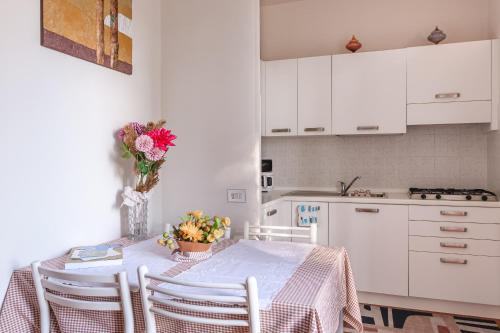 Santarello Apartment | Villa Il Pineto - Art Suite Apartment