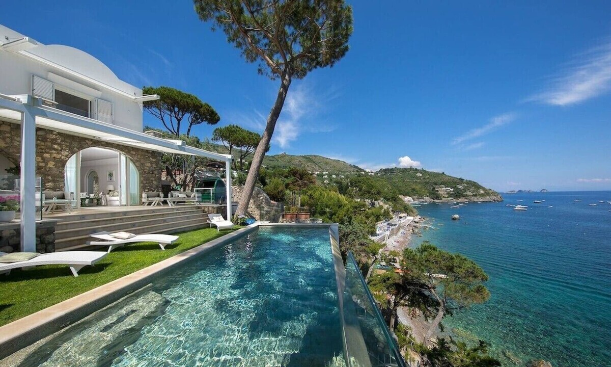 Marina del Cantone Villa | Villa Jeranto on the sea with infinty pool