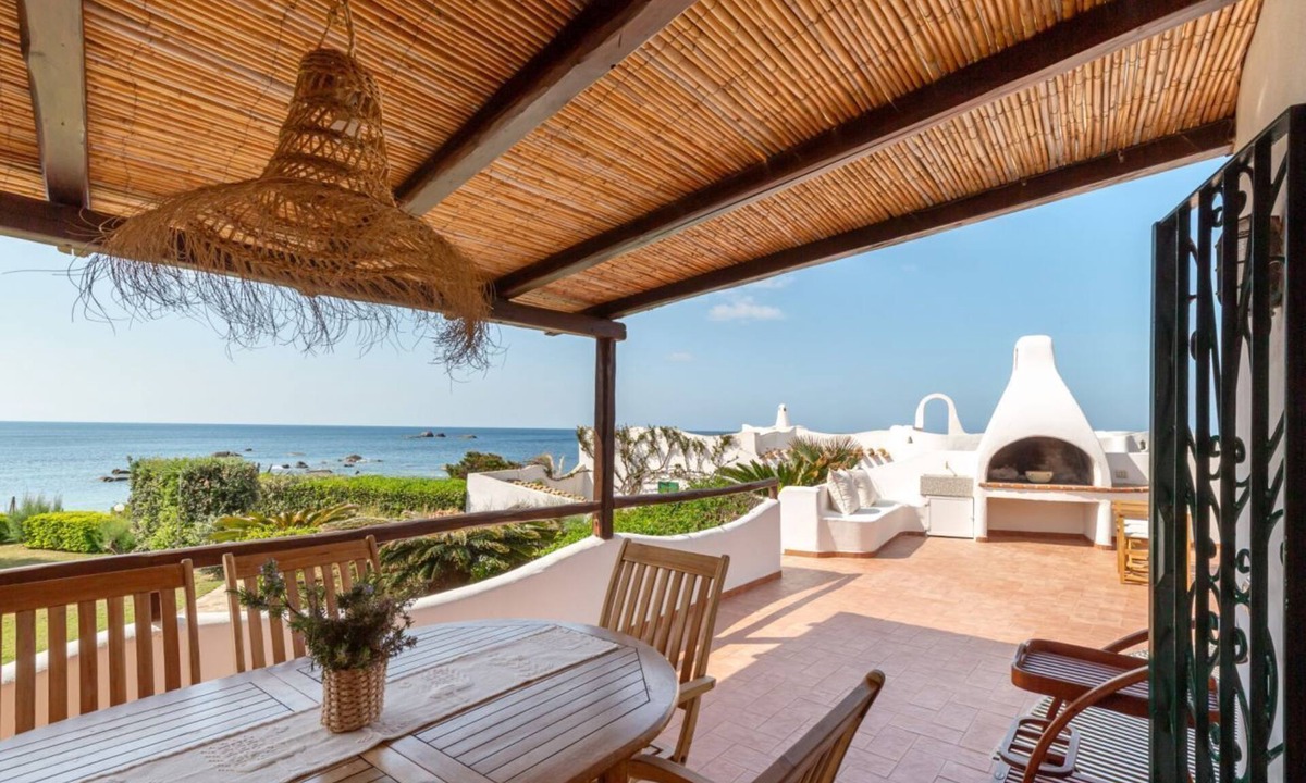 San Stefano Villa | VILLA LAURA - Villasimius, where home and sea are one step apart