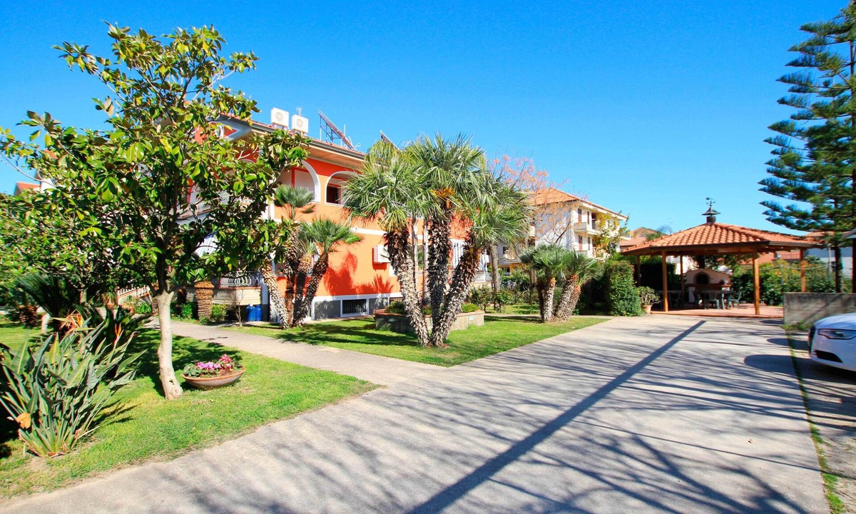 Marina di Ascea Apartment | Villa Magnolia - Holiday apartments only 350 m. From the beach