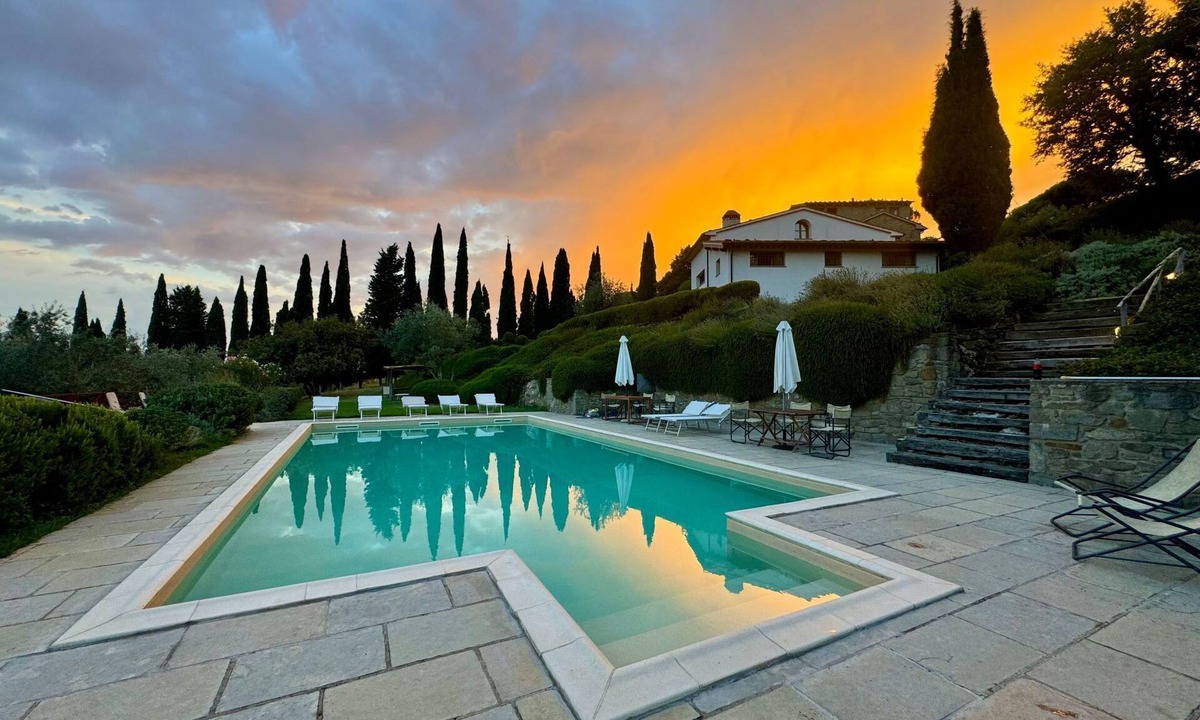 Loro Ciuffenna House | Villa mit Pool und zauberhafter Aussicht by Interhome