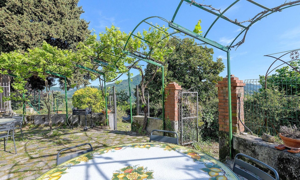 Bolzaneto Villa | Villa 'Ponzio' with Sea View, Private Garden and Wi-Fi
