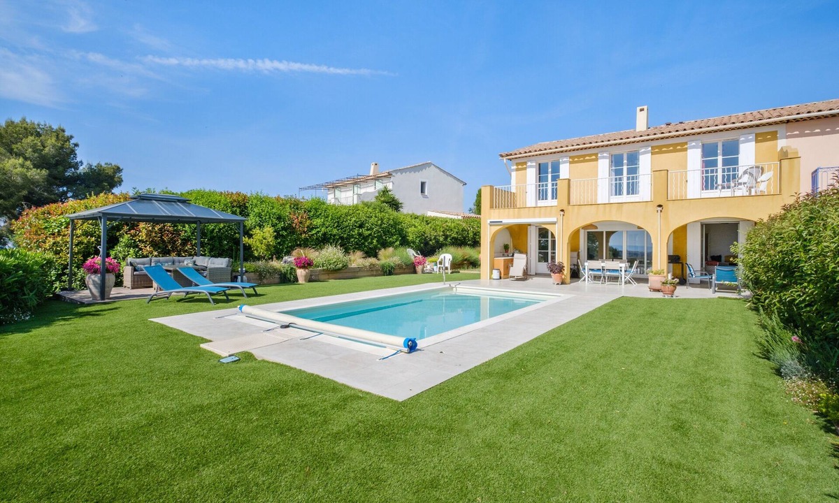Cagnes-sur-Mer Villa | Villa 'Privée Avec Piscine' with Sea View, Private Pool and Wi-Fi