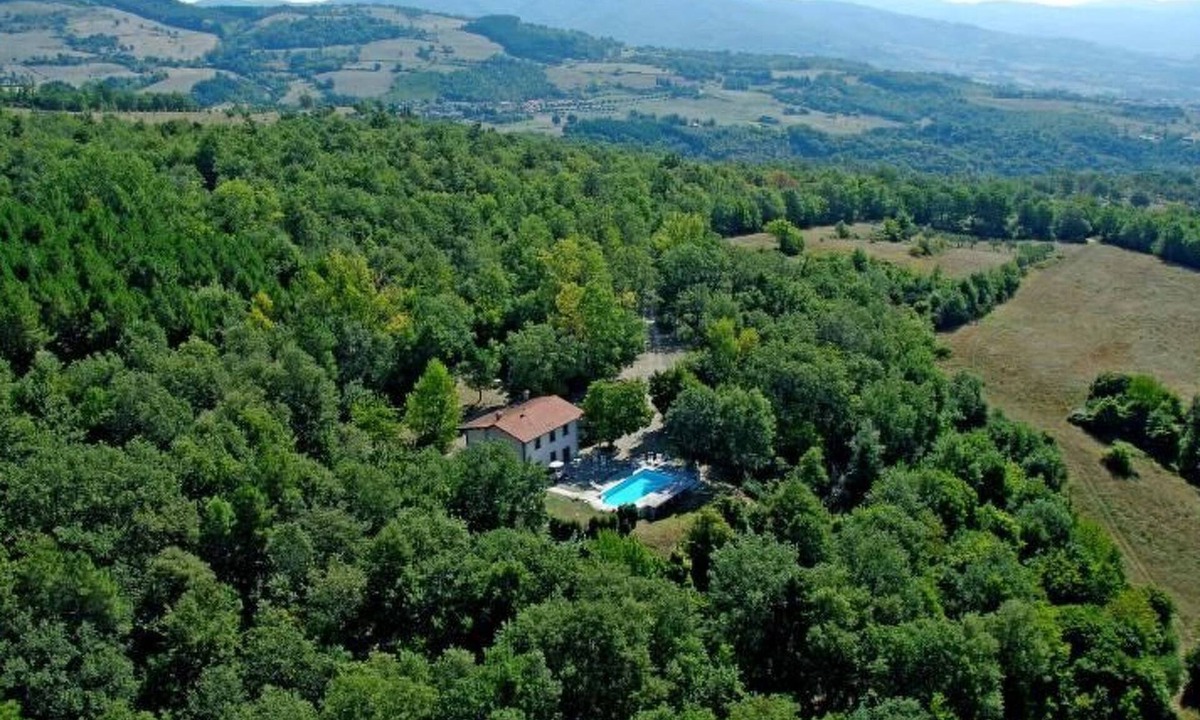 Poppi House | Villa Pruneto mit Pool in den Hügeln der Toskana by Interhome