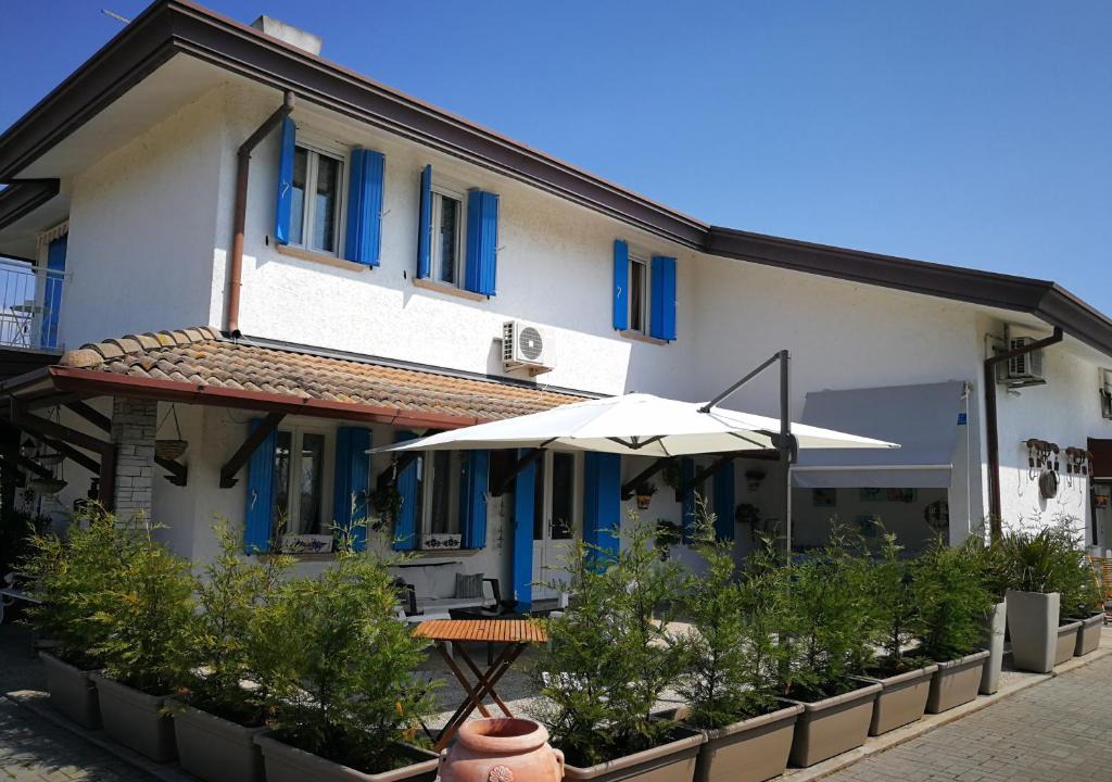 Lido di Jesolo Bed & Breakfast | Villa Roma Holidays