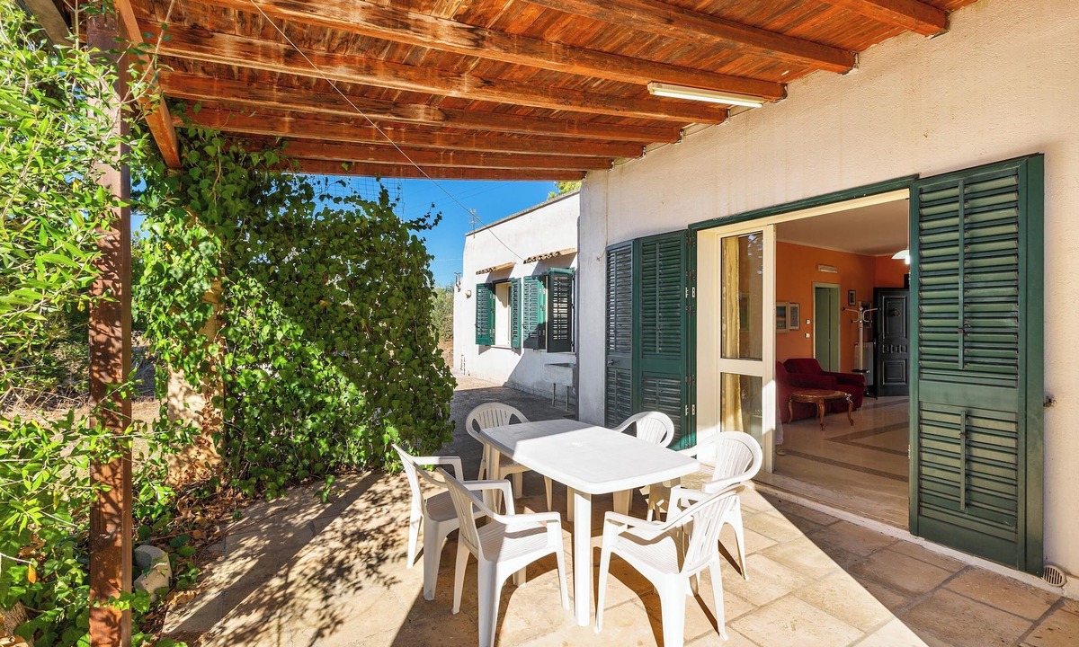 Casarano House | Villetta Atelier by BarbarHouse