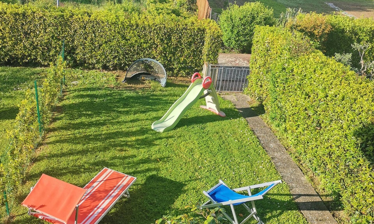 Guamo House | Villetta Camelia with private parking just a stone's throw from Lucca