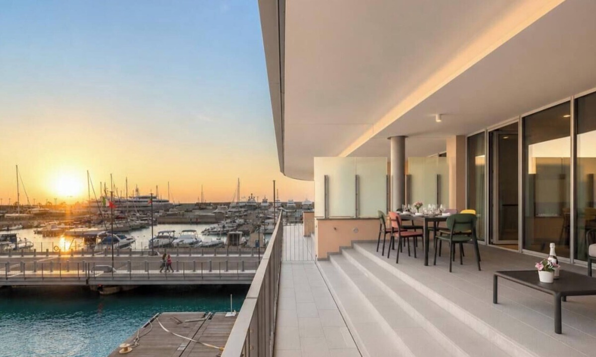 Genoa Apartment | Waterfront Lux 1BR A/C Gym Parking By Tilo