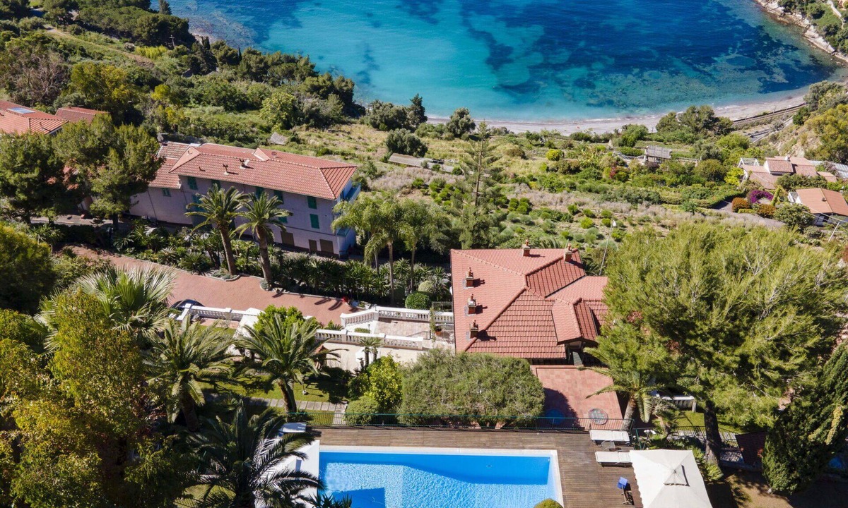 Ventimiglia Villa | Wonderful private villa for 4 guests with pool, WIFI, A/C, patio and panoramic view