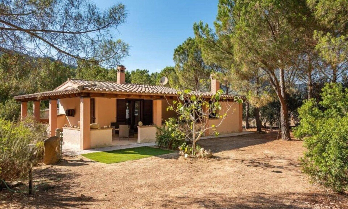 Villaggio delle Mimose House | Wonderful private villa for 4 people with TV, pets allowed and panoramic view