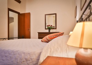 1-bedroom apartment accessible to wheelchair users