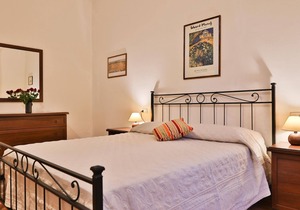 1-bedroom apartment accessible to wheelchair users