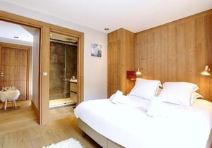 Chalet d'Exception au Cœur de Courchevel Le Praz avec Sauna - FR-1-575-149 in Courchevel