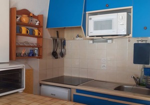 Charming Studio in Verdant Setting with Balcony, Sleeps 4 in Le Biot