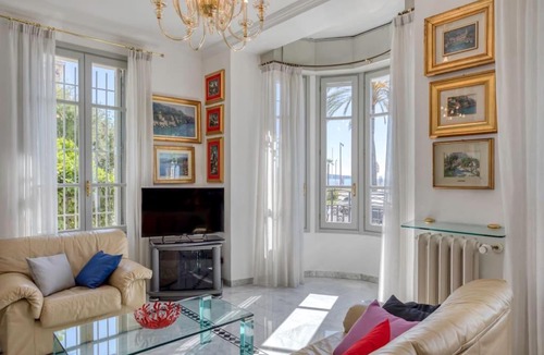 Les Baumettes Apartment | #15 Staywizus -Sea front Villa AC stunning view for 6 people wifi