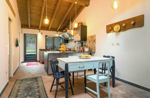 Aci Catena House | 1889 villa with citrus grove and Etna views