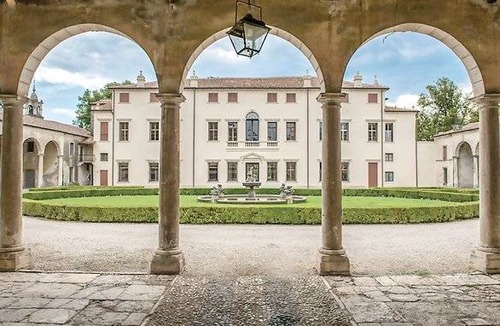 Castelgomberto Apartment | 2 bedroom accommodation in Castelgomberto -VI-
