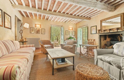 Villabuona Villa | 350 m² Villa ∙ 6 bedrooms ∙ 12 guests