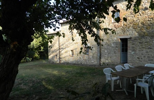 Palazzone Apartment | A farmhouse typical of the Tuscan country-houses 3