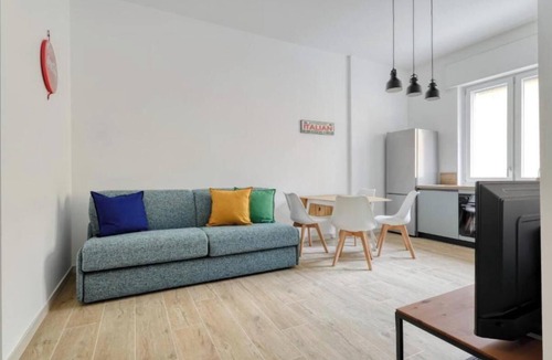 Central Station Apartment | A Spacious Milan Getaway Near Corso Buenos Aires