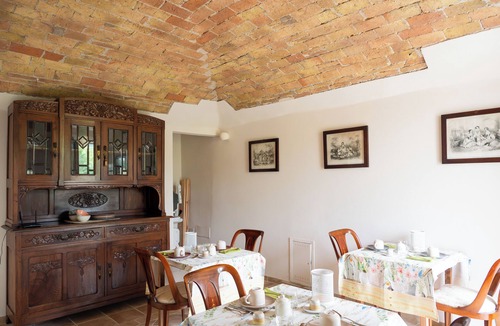 Moncalvo Bed & Breakfast | ACERO ROSSO