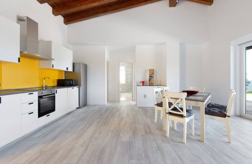 Lacona Apartment | Adriana Trilocale Apartment with Sea View and Wi-Fi