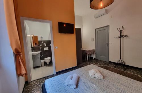 Quarto dei Mille House | Affittacamere A Filippo's Room by the Sea - Gaslini