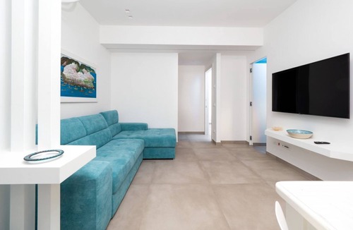 Sorrento City Centre Apartment | Amal - Elegant apt in Sorrento