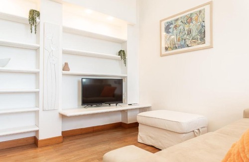 Quinto al Mare Apartment | "Amalia Stay" fronte mare e a 50 mt dalla Stazione