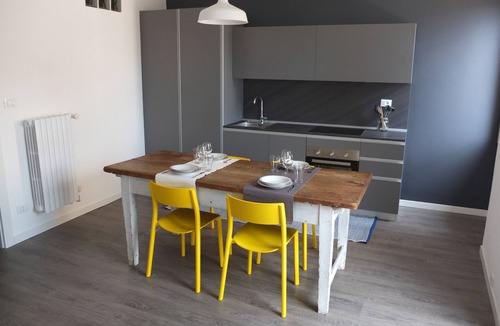 Desenzano del Garda City Centre Apartment | An elegant retreat in the heart of old town