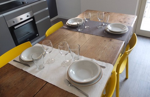 Desenzano del Garda City Centre Apartment | An elegant retreat in the heart of old town