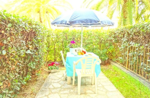 Santo Stefano al Mare Apartment | APARTMENT 50 meters from the SEA with private garden