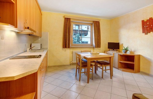 Valtellina Apartment | Apartment 'Al Bait Da Marangona 2' with Mountain View, Shared Garden and Wi-Fi