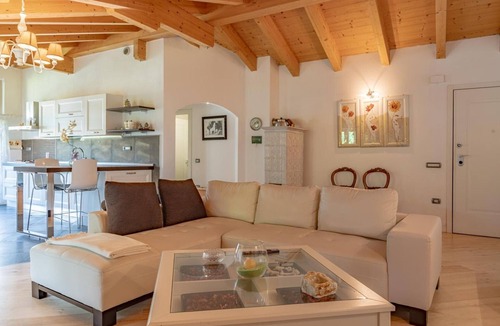 Pieve di Ledro Apartment | Apartment 'Alpine Nest Loft' with Mountain View, Shared Pool and Wi-Fi