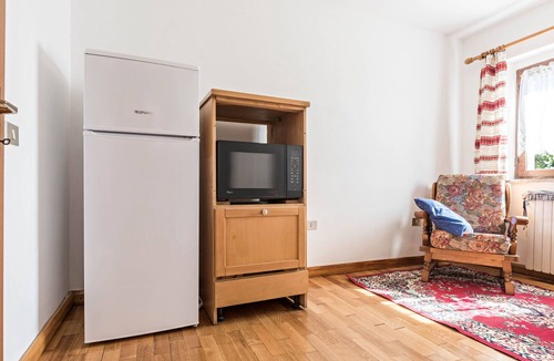 Roncone Apartment | Apartment "Baita Località Cap" with Garden & Mountain View