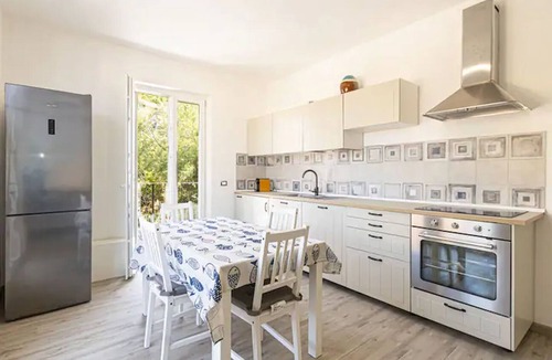 Pomonte Apartment | Apartment 'Bilocale' with Sea View, Wi-Fi and Air Conditioning