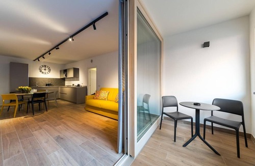 Nago-Torbole Apartment | Apartment 'Boutique Green' with Balcony, Wi-Fi and Air Conditioning
