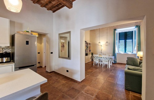 Portoferraio Old Town Apartment | Apartment 'Casa Caterina' with Wi-Fi and Air Conditioning