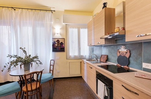 Pre Apartment | Apartment 'Casa Sole' Opposite the Aquarium of Genoa