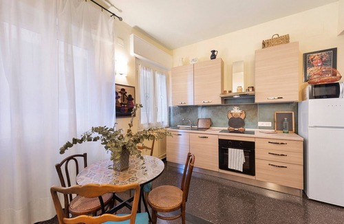 Pre Apartment | Apartment 'Casa Sole' Opposite the Aquarium of Genoa