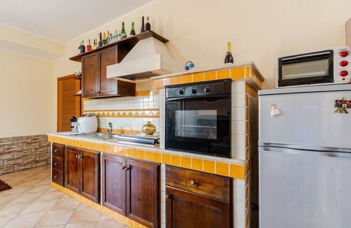 Matino Apartment | Apartment 'Casula Salento' with Private Garden, Wi-Fi and Air Conditioning