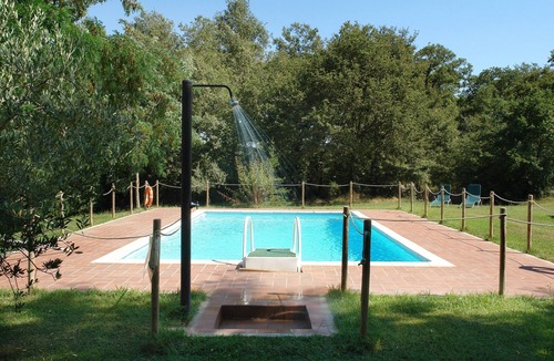 Citta della Pieve Apartment | Apartment 'Cotogno - La Cerretola' with Shared Pool, Shared Garden and Wi-Fi