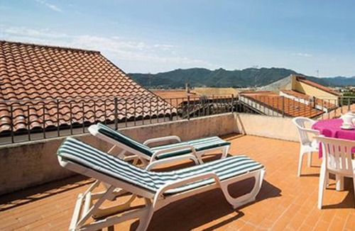 Campochiesa Apartment | Apartment 'Dalia' with Shared Pool, Private Terrace and Wi-Fi