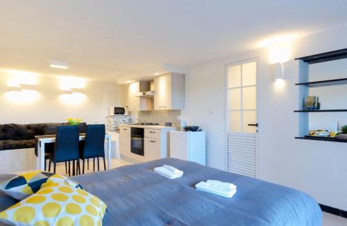 San Massimo Apartment | Apartment Einzimmerwohnung mit Terrasse und Blick auf den Berg by Interhome