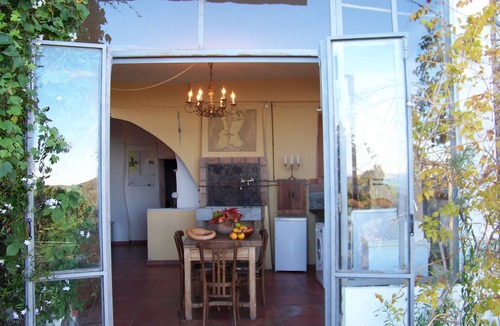 Villa Talla Apartment | Apartment in a summer retreat with a stunning view and a garden